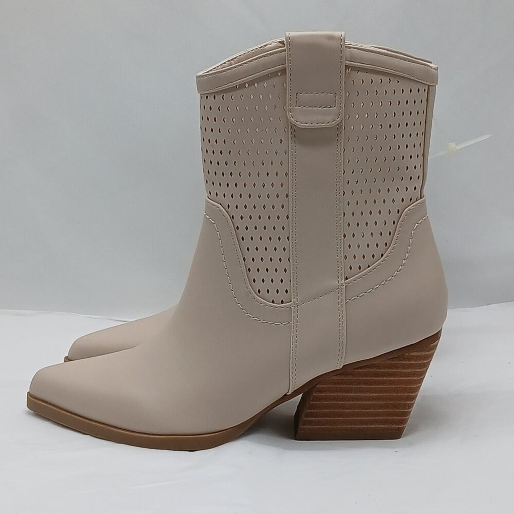 Dolce Vita Kirby Chunky Heel Ankle Boot Women's 6 Beige Western Shoes Cowgirl